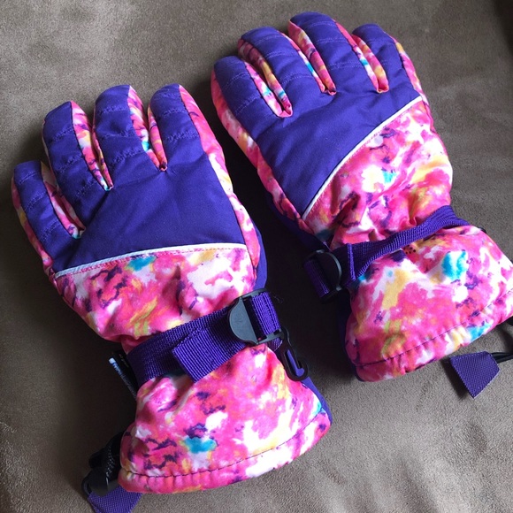 SwissTech 3M Thinsulate Girls/' Ski Gloves in Floral Pink or Hot Purple//Blue